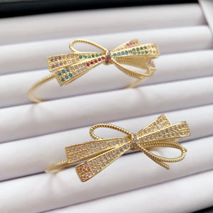 THE BOW DIAMOND CUFFBRACELET