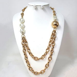 PEARLA LAYERED NECKLACE