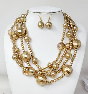 DISCO CLUB PEARL NECKLACE